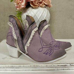 NWOT Circle G by Corral Distressed Purple Denim Ankle Boots